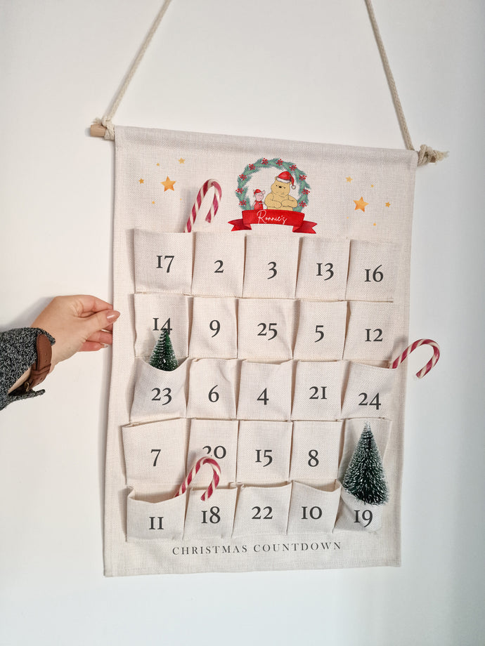 Winnie & Piglet Hanging Christmas Countdown Canvas advent calendar